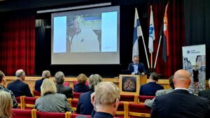 Muistoseminaarissa omaisten puheenvuoron piti Markku Tannerin poika Matti. 